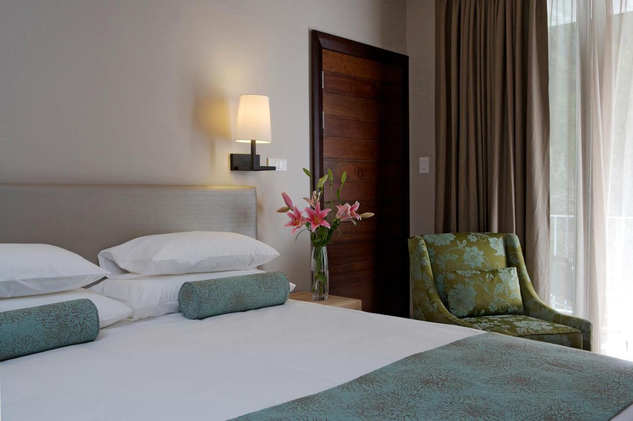 Chapmans Peak Beach Hotel Hout Bay Exteriör bild