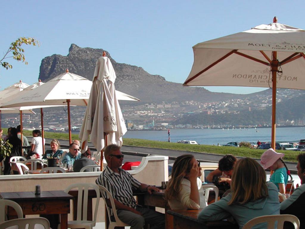 Chapmans Peak Beach Hotel Hout Bay Exteriör bild